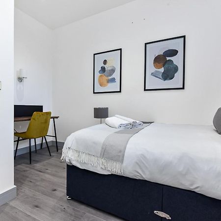 Lovely 2 Bedroom Apartment In Greater London Exterior photo