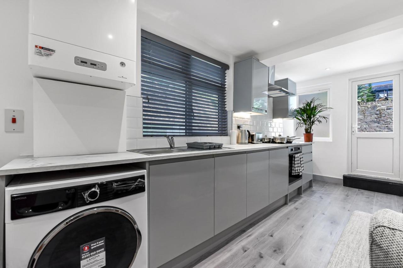 Lovely 2 Bedroom Apartment In Greater London Exterior photo